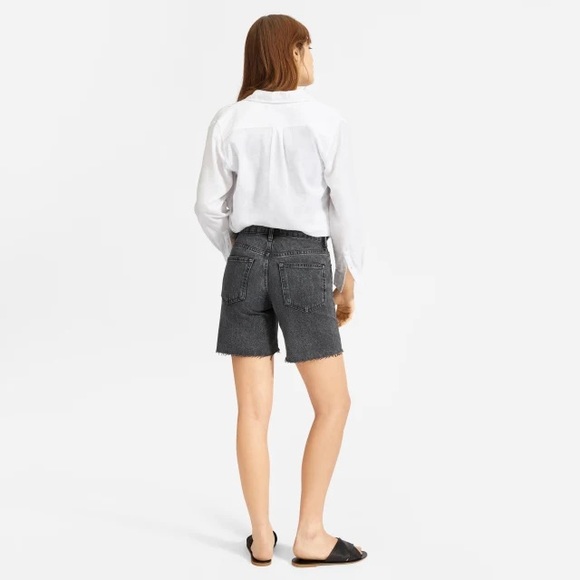 Everlane Relaxed Short Washed Black 100% Cotton Raw Hem Rigid Denim Jean Shorts - Picture 2 of 8